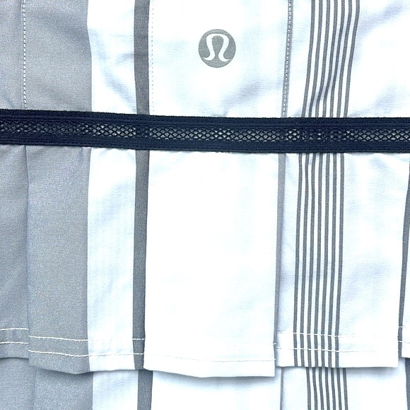 Lululemon Run:Pace Setter Pleated Tennis Skort/Skirt Groovy Striped Gray&White-6 - Picture 11 of 11
